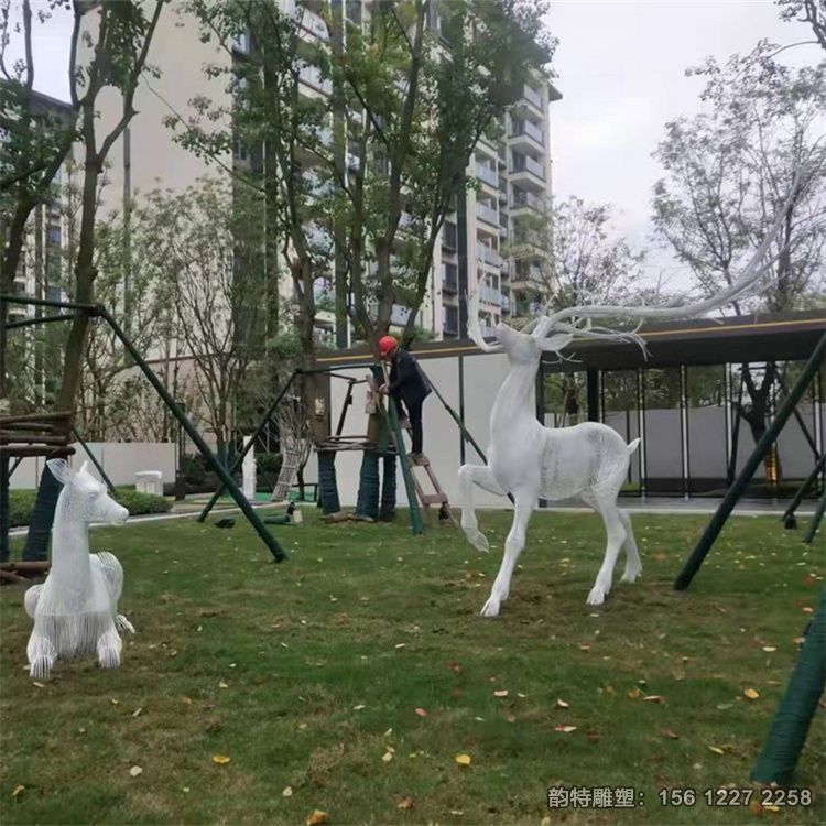 鋼絲鏤空鹿雕塑 不銹鋼發(fā)光鹿雕塑 鋼絲鏤空鹿雕塑 不銹鋼發(fā)光鹿雕塑
